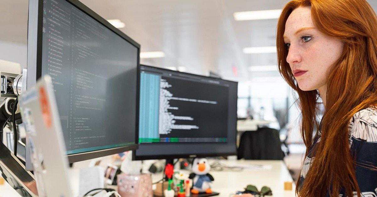 Candidaturas Abertas para Criação de Redes que Promovam a Presença de Mulheres nas TIC e STEM