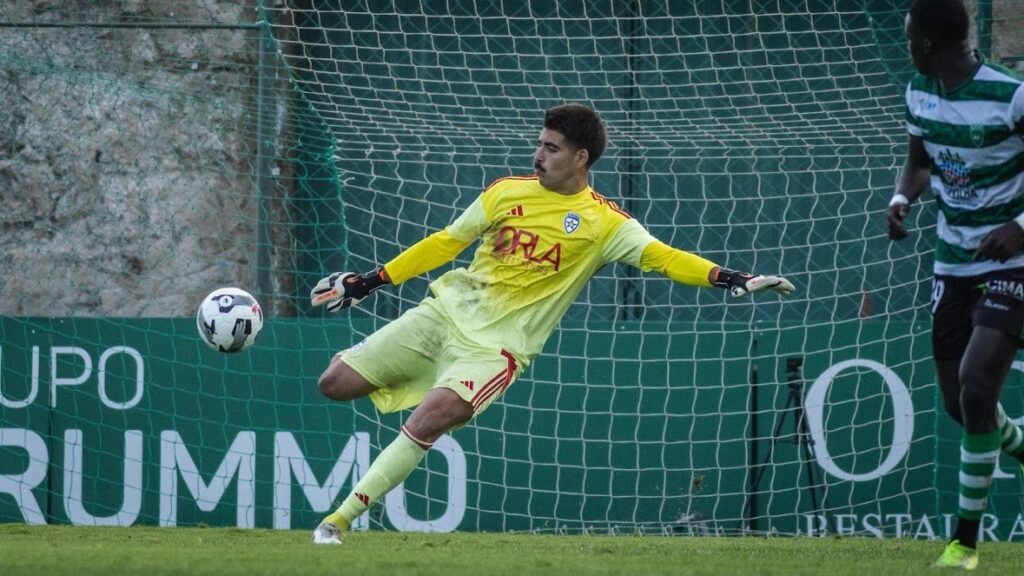 «A única meta que persigo atualmente na minha trajetória é conduzir o Amora o mais distante possível na terceira divisão»