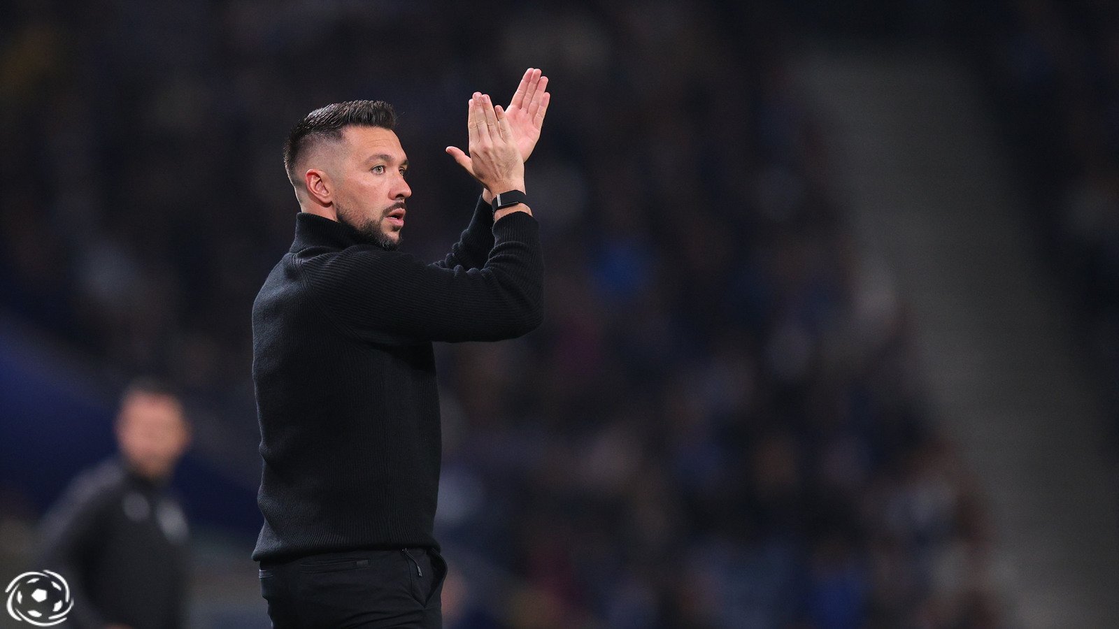 Francesco Farioli aplaudido como atleta do FC Porto: «Em algumas ocasiões é menosprezado»