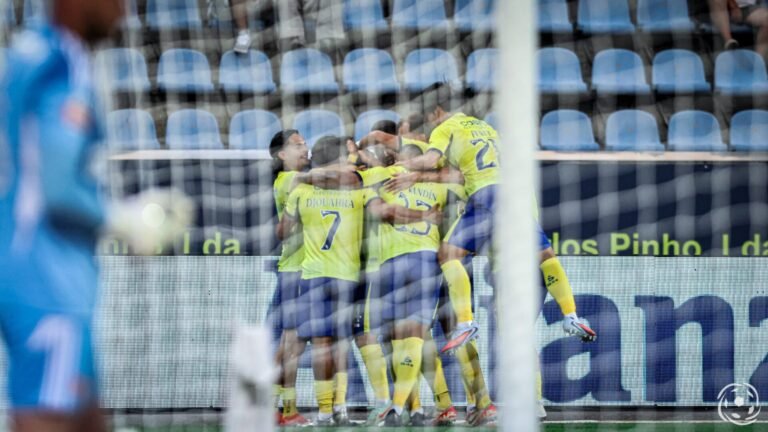 Arouca encerra lateral esquerdo que joga nos Países Baixos