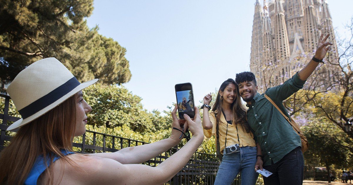 Quer mostrar por onde andou nas últimas férias? O Trip Replay transforma suas viagens em vídeos!