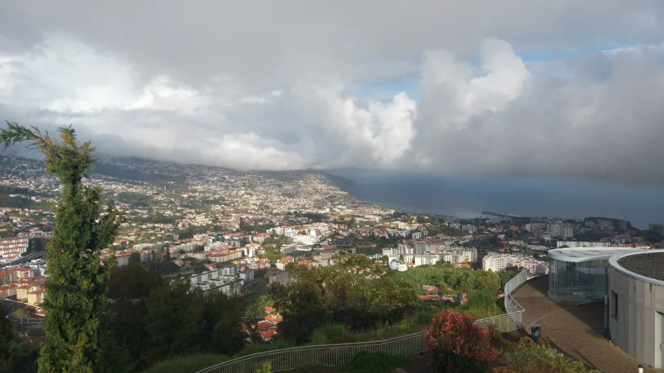 IPMA Antecipando Chuva e Aguaceiros na Madeira a Partir de Terça