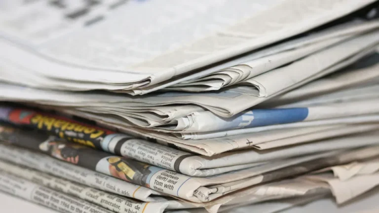 Municípios do Interior Investem em Jornais para Escolas e Serviços