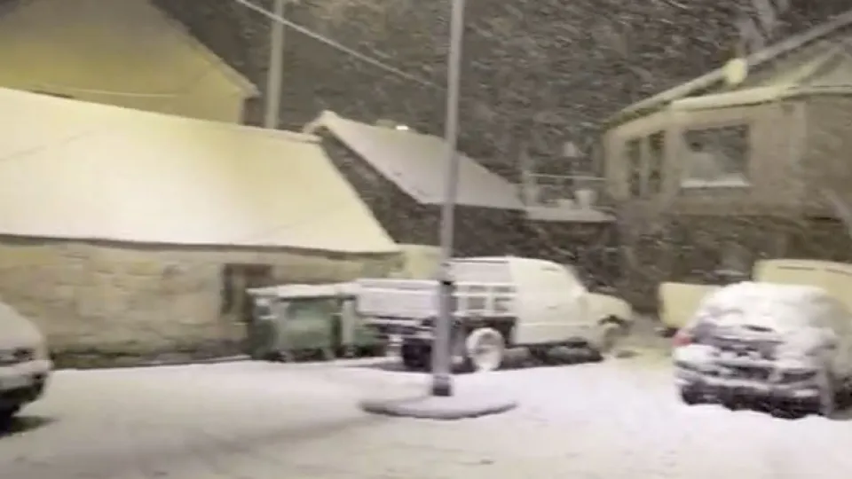 Neve já cobre várias regiões do país com um manto branco: veja as imagens