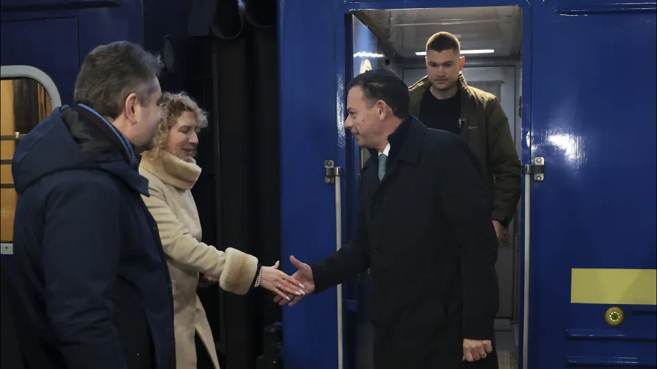 Montenegro em Kyiv: Visita com "significado especial" e "afeto"