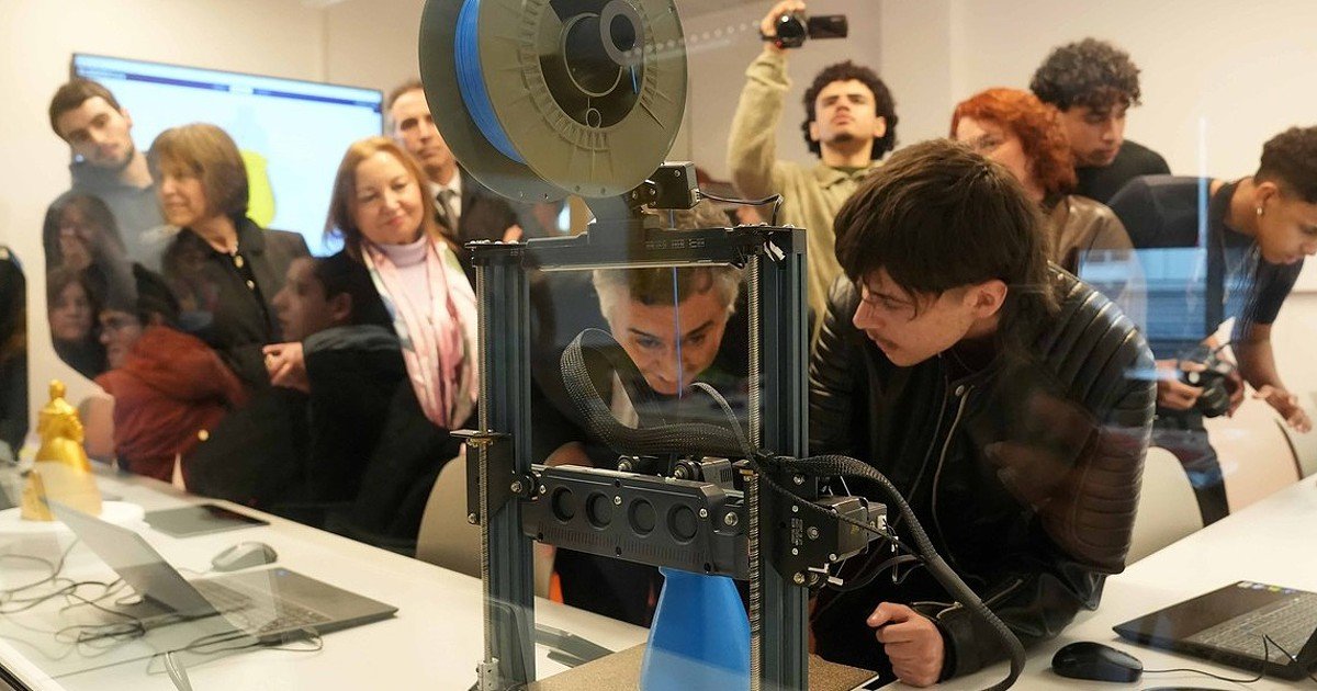 Abertura de 400 Novos Centros Tecnológicos Especializados Concluída até Março