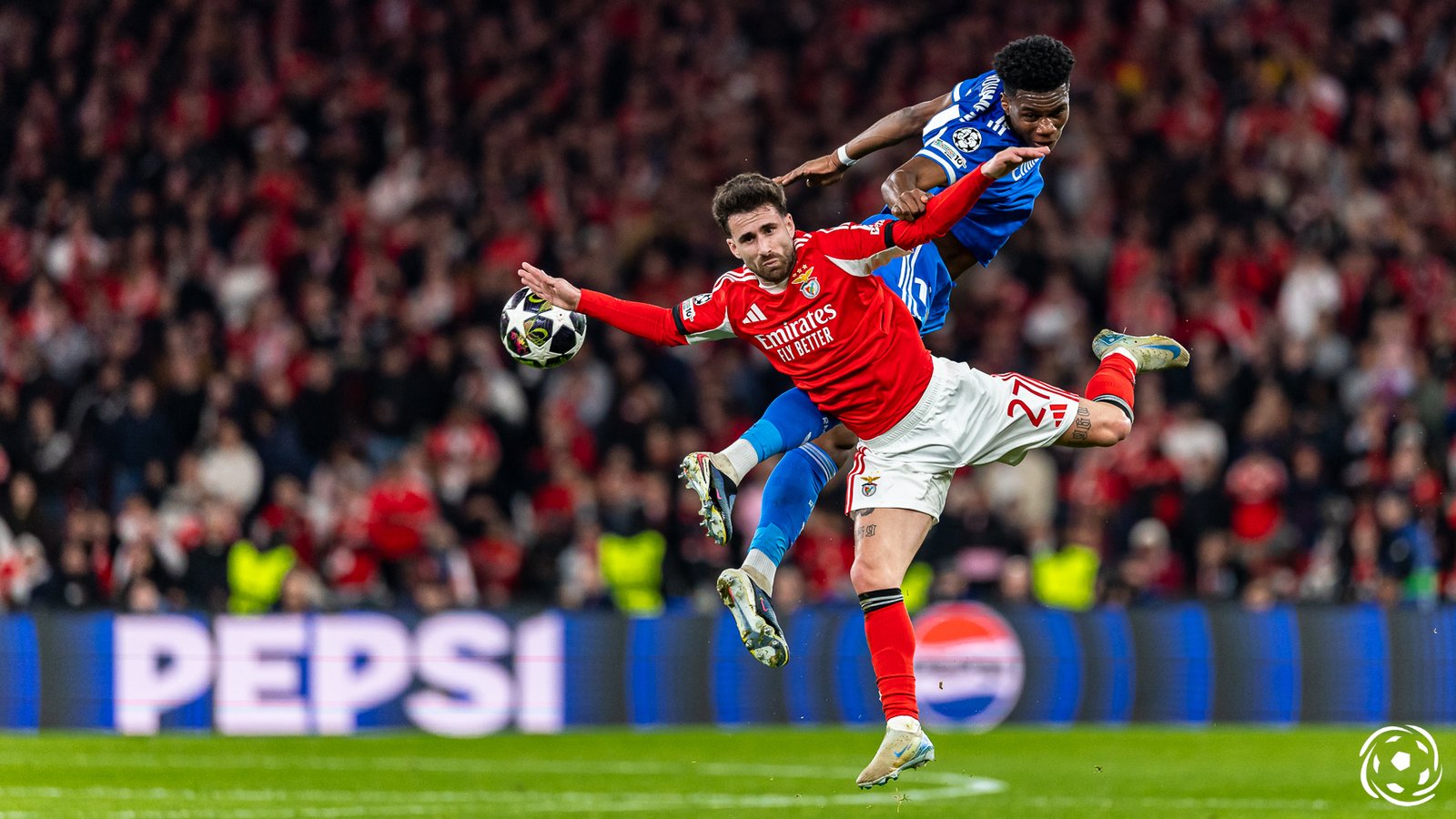 Rafa Silva com motivos para se alegrar: atleta alcançou feito na conquista do Benfica sobre o AVS SAD.