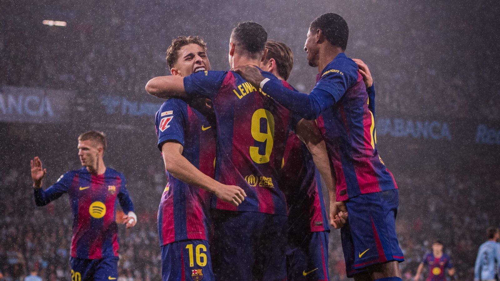 Barcelona observa zagueiro do Manchester United com apenas mais um ano de vínculo