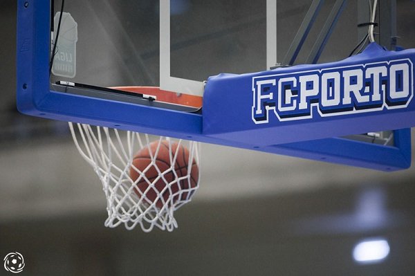 FC Porto reprova manifestações racistas ocorridas na partida de basquete contra o Sporting