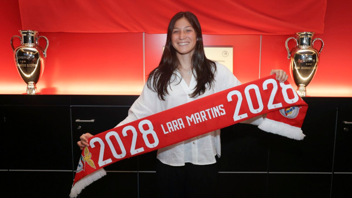 Lara Martins enfrenta contusão severa e não atuará mais pelo Benfica nesta temporada.