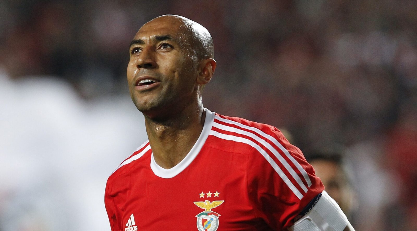 Luisão denuncia ataques de torcedores do Benfica após manifestar apoio a Vinícius Júnior: «Fui ofendido nas redes sociais e chamado de animal, de traidor»