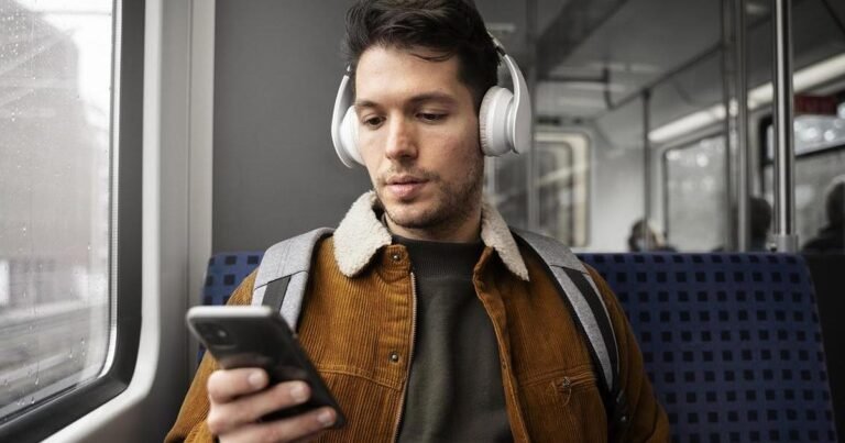 Desfrute de Longas Viagens de Comboio ou Autocarro sem Perder a Paragem com o DestMate