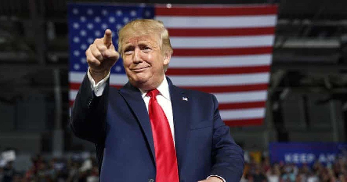 Donald Trump quer divulgar os "documentos secretos" dos EUA sobre OVNIs