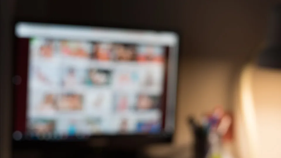 Médico condenado por pornografia infantil na Suécia exerce em Portugal