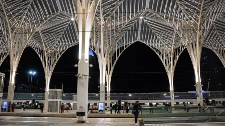 Menor que fugiu da casa do pai em França é localizado em Lisboa pela PSP