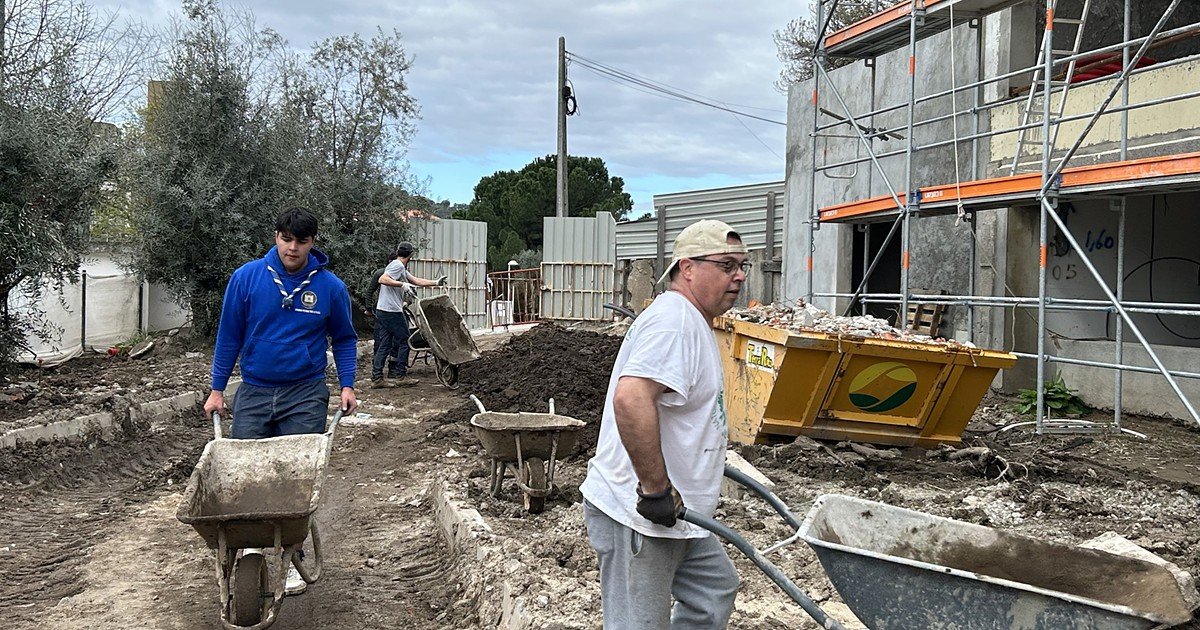 Limpeza com Voluntários no Centro Social Diocesano de Santo António neste Sábado