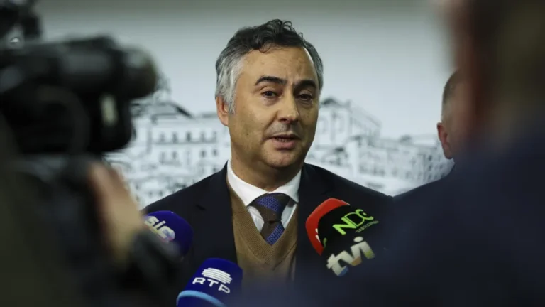 Governo investe 500 milhões na recuperação de residências no ensino superior