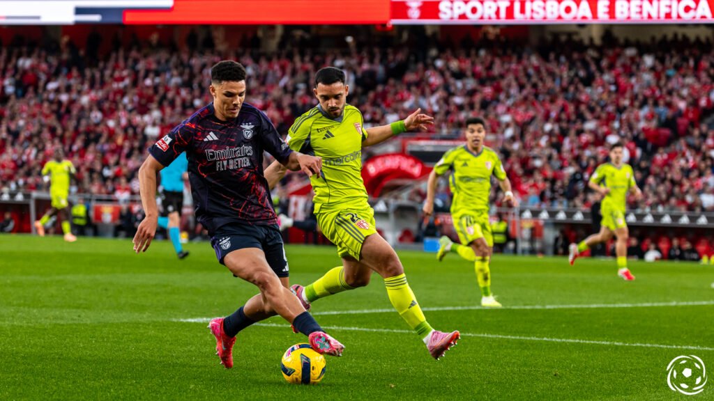 Alexander Bah Benfica AVS SAD