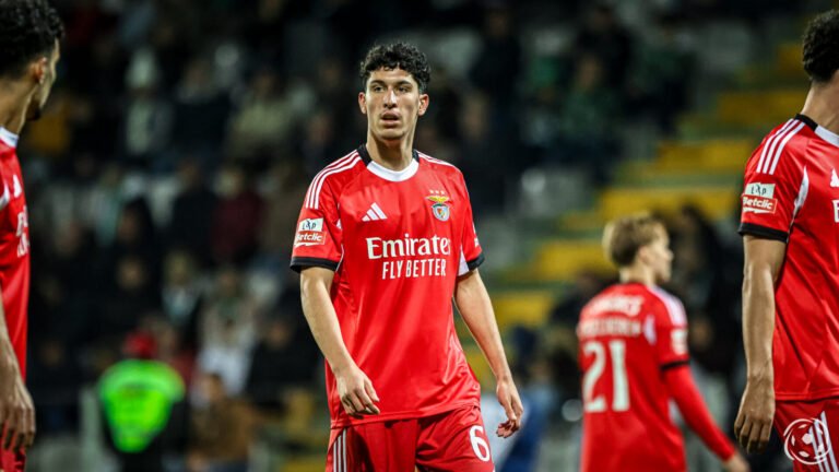 Benfica de topo na Liga Jovem: águias com jogadores que já integraram a equipe principal no onze inicial da partida contra o Inter de Milão.