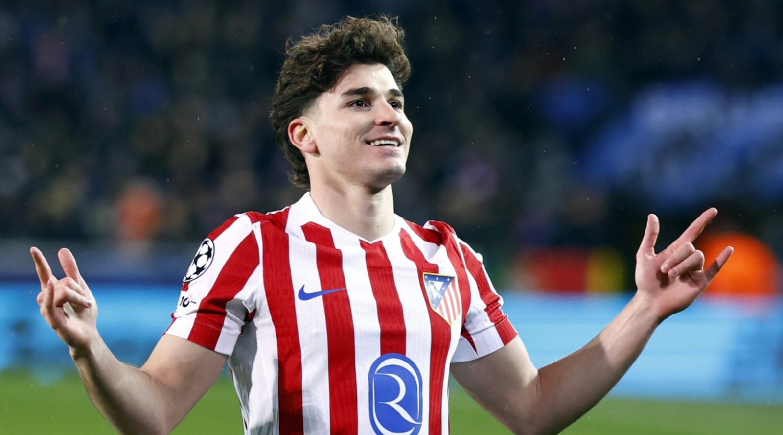 Julián Álvarez discute o amanhã e evita afirmar permanência no Atlético de Madrid: «Talvez sim, talvez não»