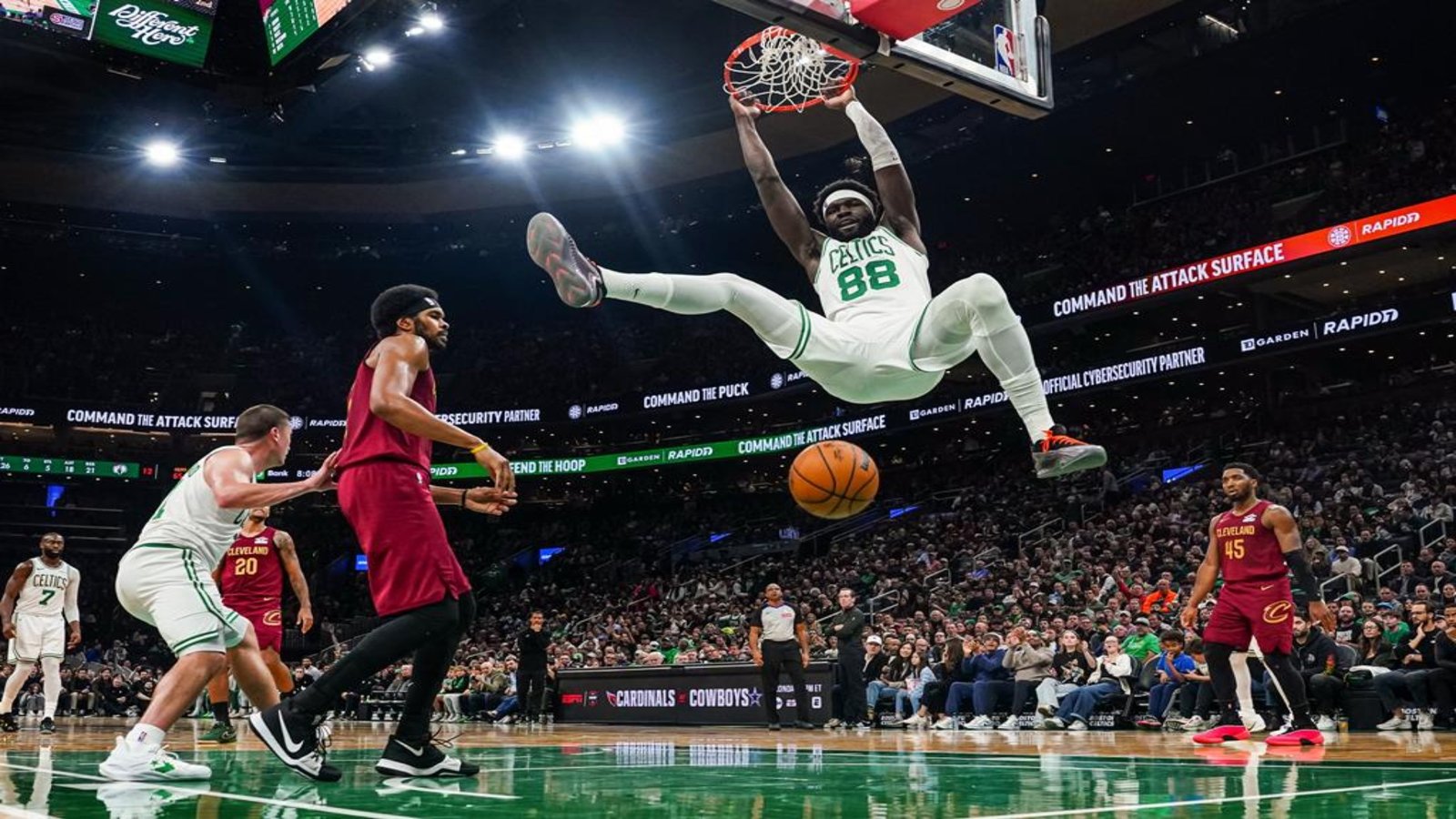 Neemias Queta conquista o prêmio MIP