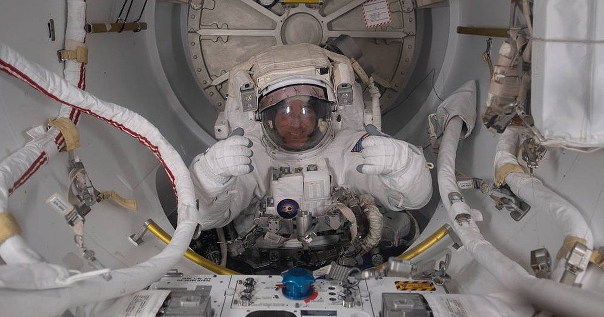 Realidade Aumentada e Inteligência Artificial: Avanços nos Cuidados Médicos na Estação Espacial Internacional