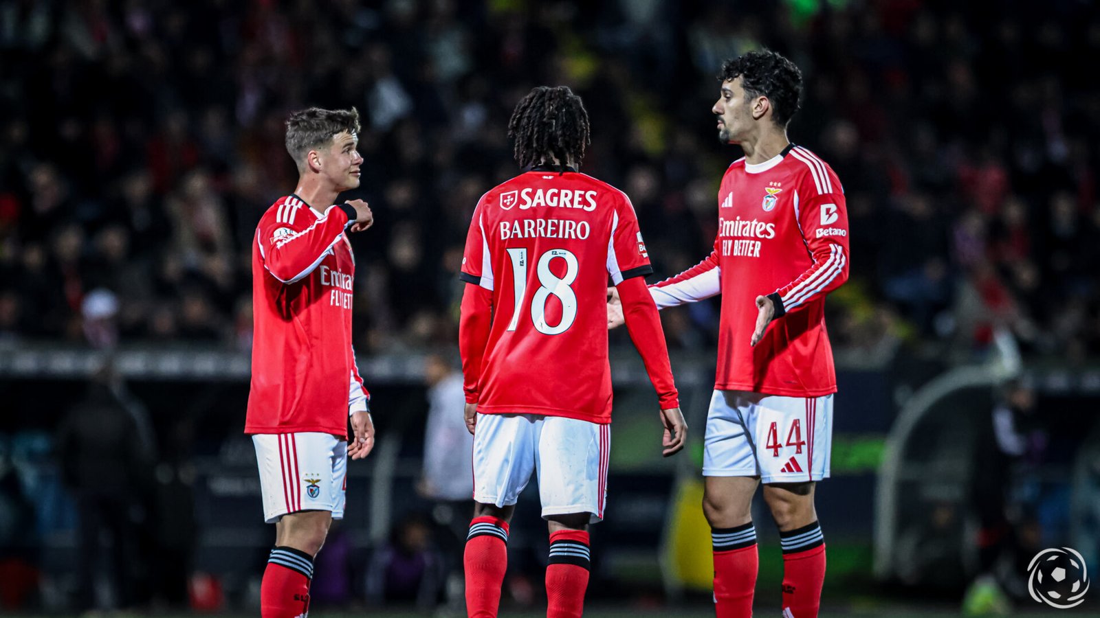 Benfica triunfa sobre Arouca nos minutos finais com gol de Franjo Ivanovic