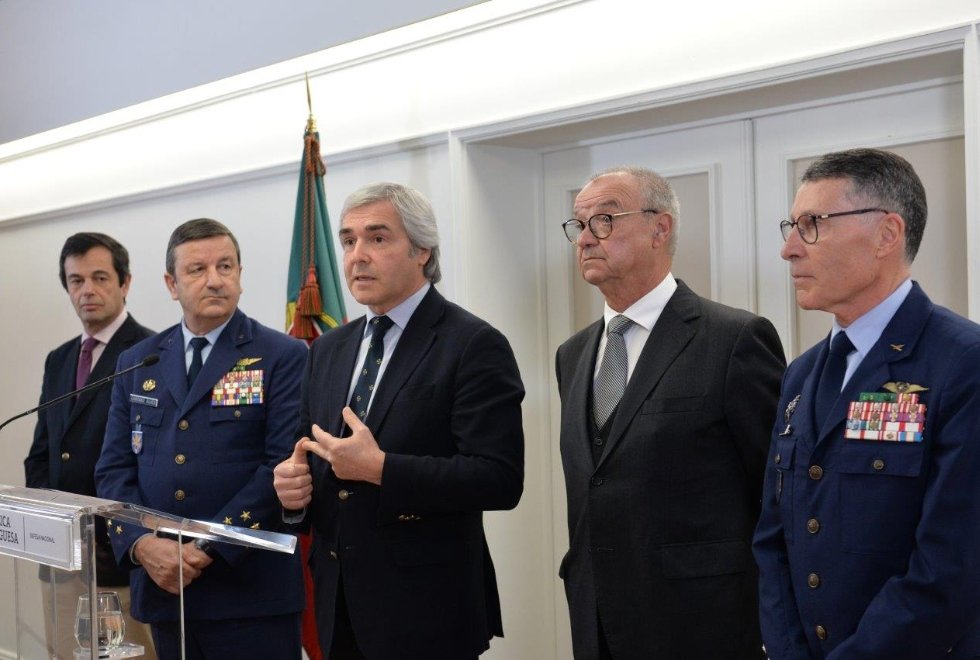 Expropriações no Campo de Tiro em Alter: Ministro da Defesa Assura Diálogo Inegável