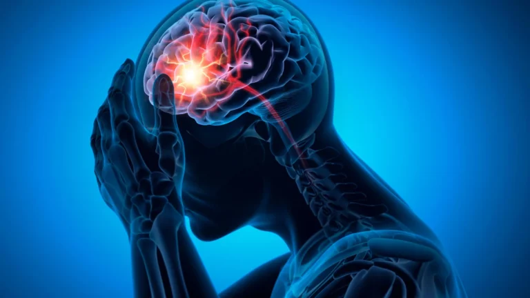 Adoçante popular ligado a danos cerebrais e risco de AVC