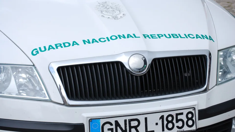 GNR apreende 278 artigos contrafeitos na feira de Cabeceiras de Basto