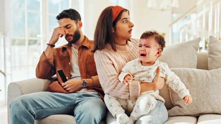 Risco Aumentado de Depressão em Pais Após a Chegada do Bebê Um Ano Depois