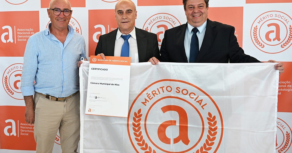 Município de Nisa Recebe Bandeira de Mérito Social