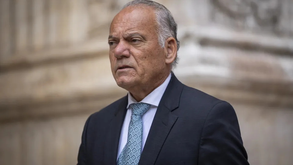 Escutas apenas com autorização do juiz de instrução criminal