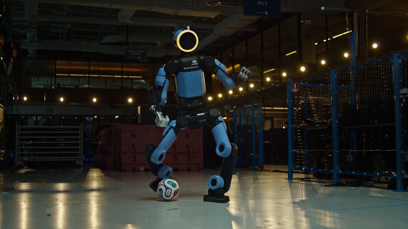 Robot Atlas se prepara para o Mundial e mostra seu treino para brilhar no futebol