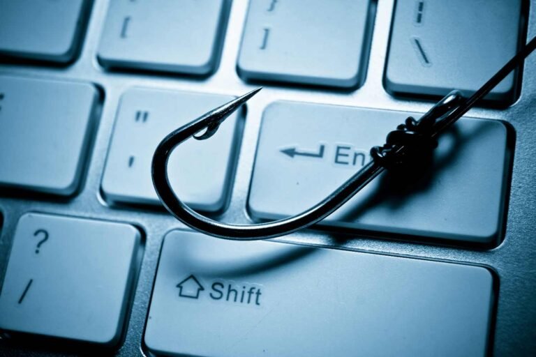 Cuidado: Golpistas se passam por agentes da ANACOM para roubar dados pessoais e financeiros