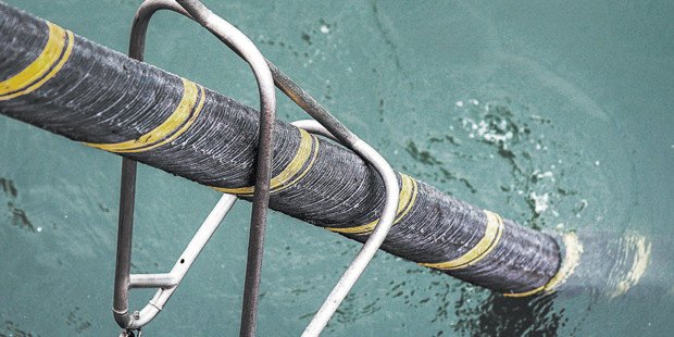 Bruxelas investe 5,8 milhões de euros em hubs regionais de cabos submarinos, mas Portugal fica de fora