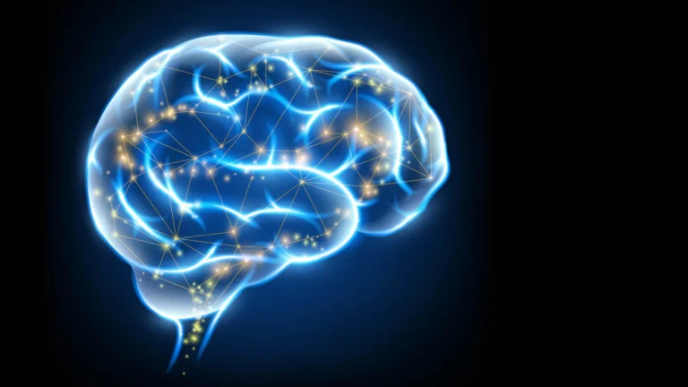 Cientistas criam vitamina K superpotente que ajuda o cérebro a se curar sozinho