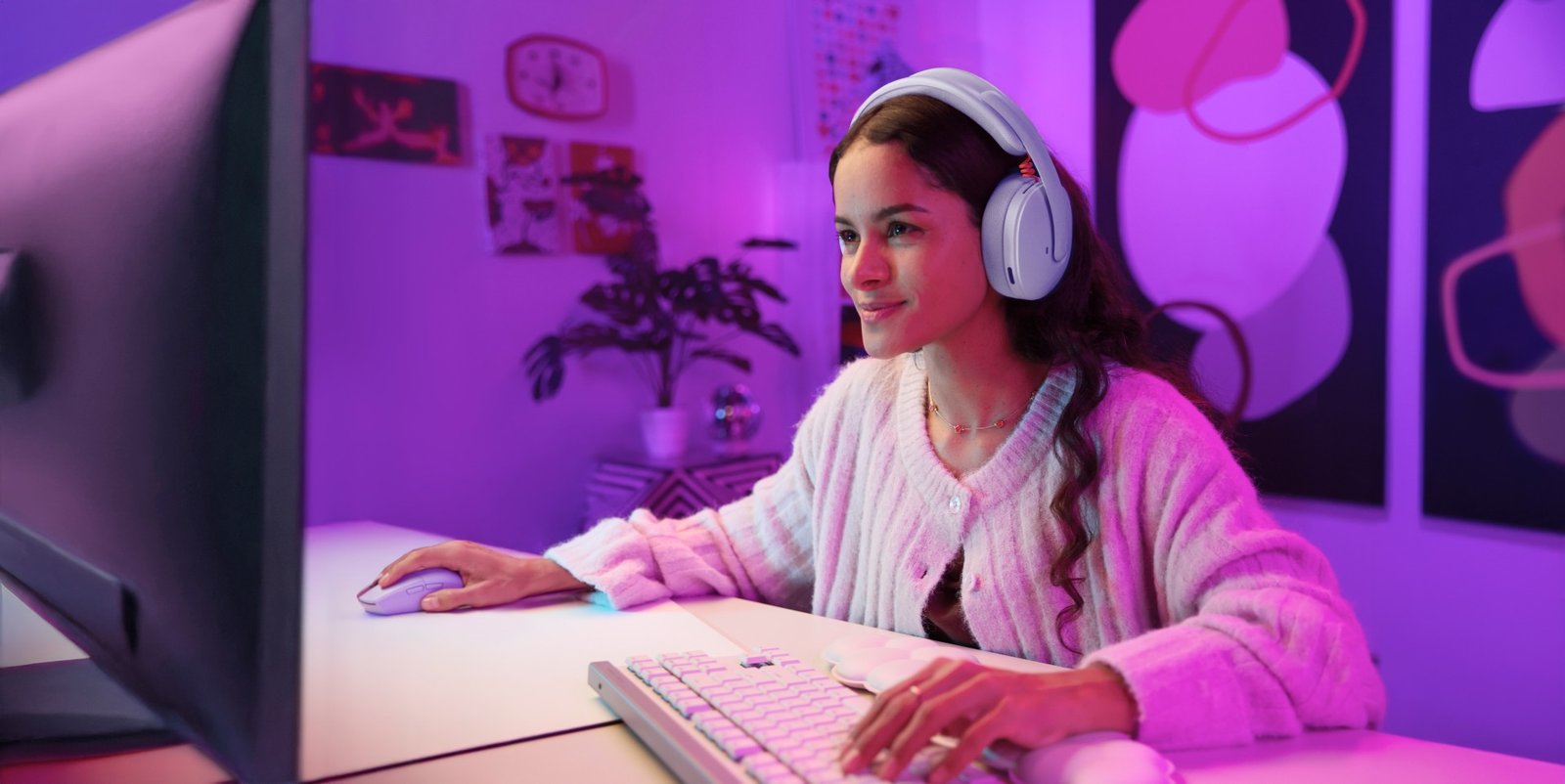 Logitech promete som premium a pre&ccedil;o low cost com os novos auscultadores G325 Lightspeed