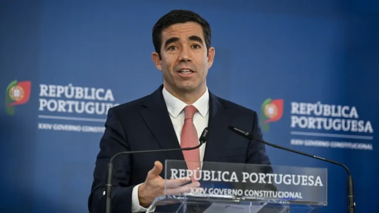 "Leitão Amaro agradece a associações de imigrantes: 'Deram lição'"