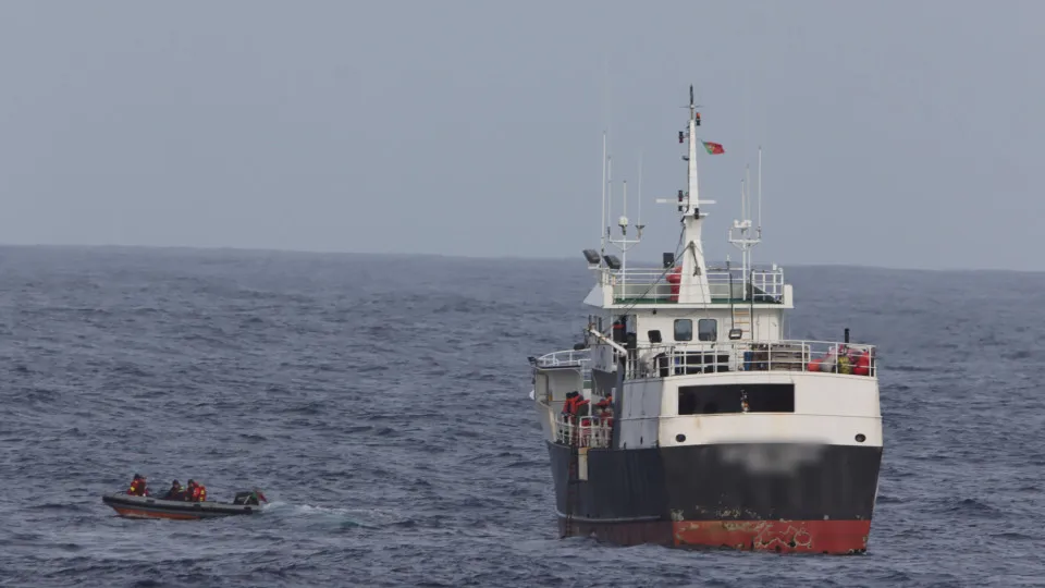Barco de Pesca que Naufragou em Aveiro Já Havia Registrado Acidente Mortal