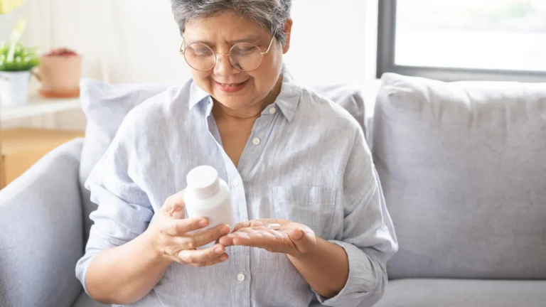 Essa deficiência vitamínica comum pode imitar o envelhecimento normal