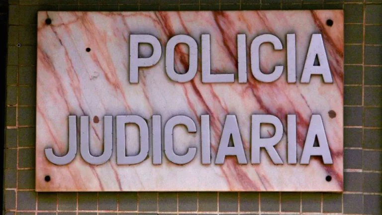"PJ Detetive: Homem Procurado no Brasil por Abuso Sexual de Crianças"
