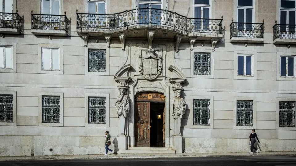 MP abre inquérito à detenção de homem próximo de Embaló em Lisboa