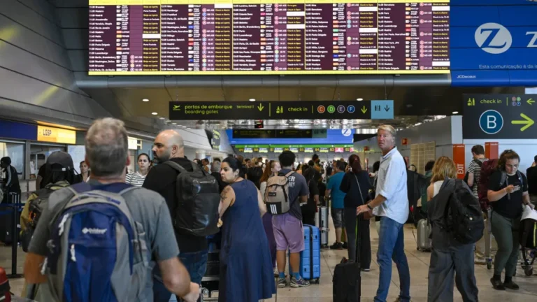 Aeroporto de Lisboa ganha reforço de 80 polícias no Natal e Ano Novo